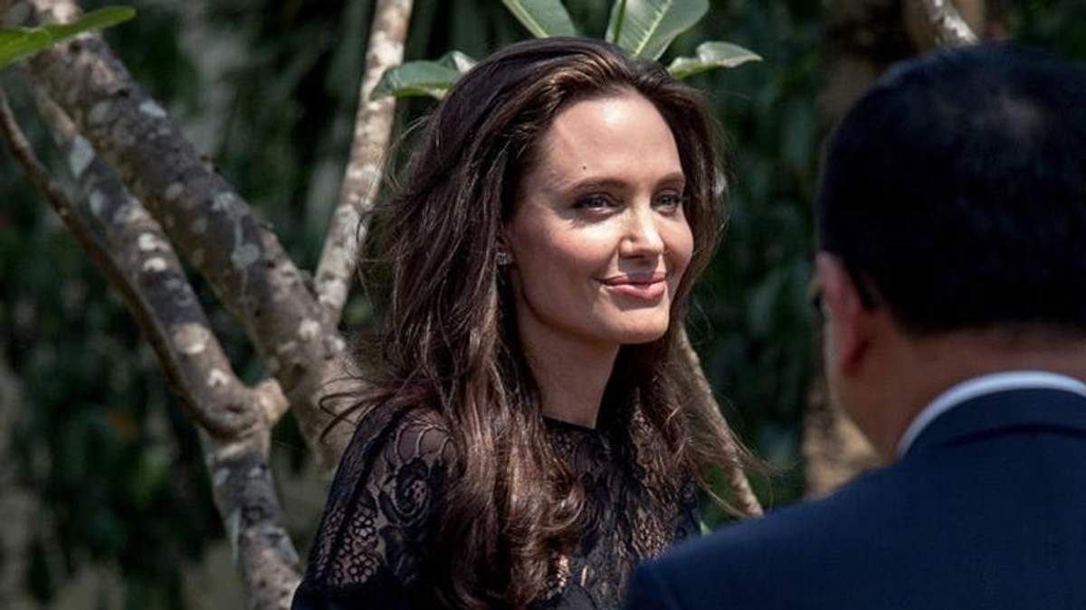Як виглядає розкішна вілла Анджеліни Джолі: з’явилося відео 