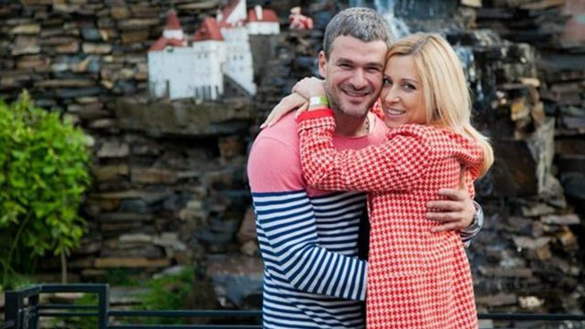 Звездные супруги поддержали запрет российских социальных сетей