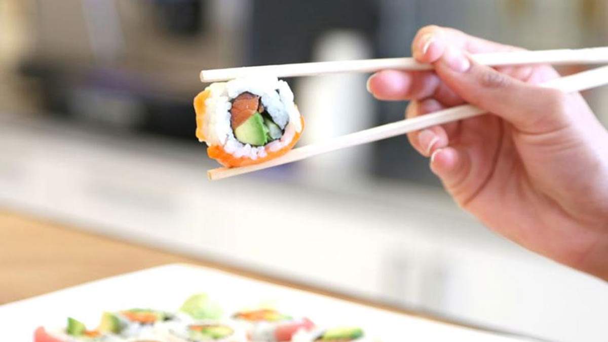 Как есть палочками для суши: видео - инструкция Что Можно Сделать из Палочек для Суши
