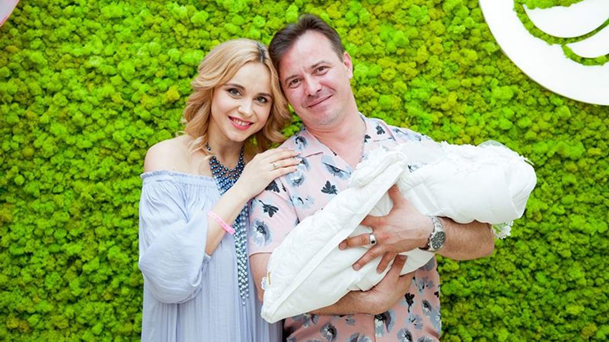 Телеведуча Лілія Ребрик похрестила новонароджену доньку: чарівні фото