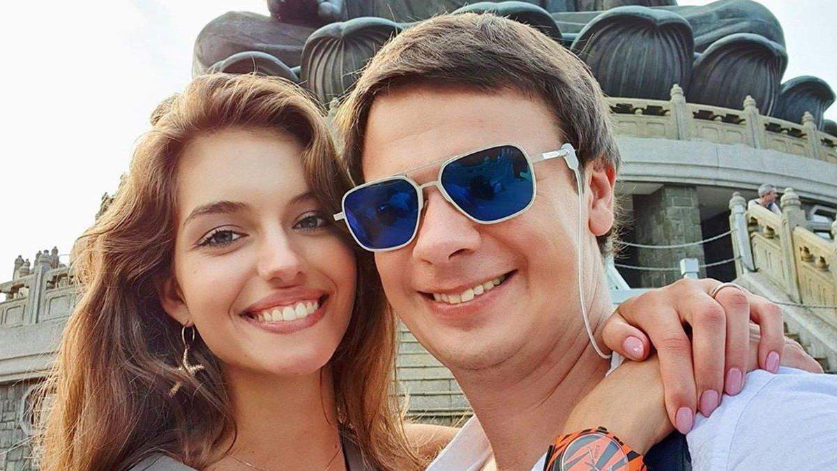 Дмитро Комаров з дружиною Дмитро Комаров з дружиною