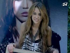 Cингл Сайрус з нового альбому виборов звання платинового Cингл Сайрус з нового альбому виборов звання платинового