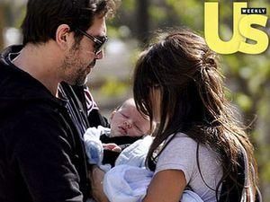 Пенелопа Крус и Хавьер Бардем показали сына Пенелопа Крус и Хавьер Бардем показали сына