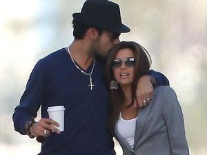 Єва Лонгорія дуже любить брата Пенелопи Крус Єва Лонгорія дуже любить брата Пенелопи Крус