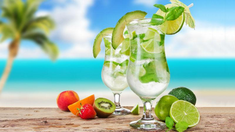 ТОП-3 освежающих напитка для жаркого лета