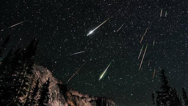 Під час зорепаду деякими "зірками" були люди: опубліковано відео Під час зорепаду деякими "зірками" були люди: опубліковано відео