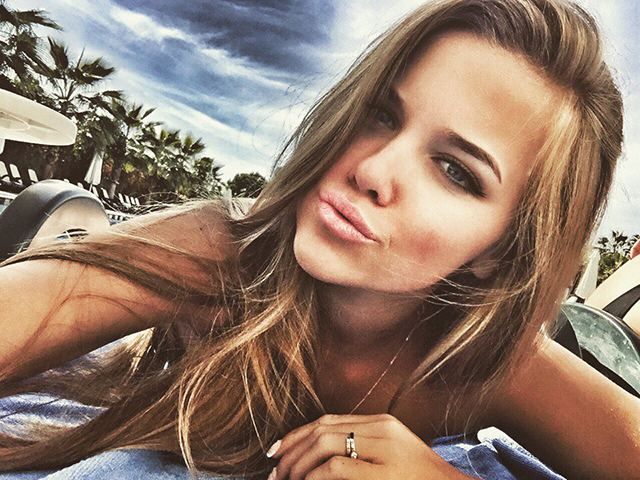 Сестра Дєєвої хизується в соцмережах розкішним життям Сестра Дєєвої хизується в соцмережах розкішним життям