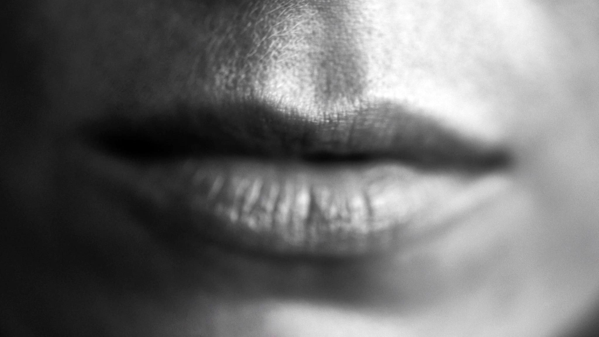 Чутливість та емоції: неймовірні фото нового календаря Pirelli Чутливість та емоції: неймовірні фото нового календаря Pirelli