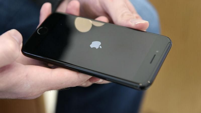 iPhone держит позиции. Эксперты назвали самые популярные смартфоны года iPhone держит позиции. Эксперты назвали самые популярные смартфоны года