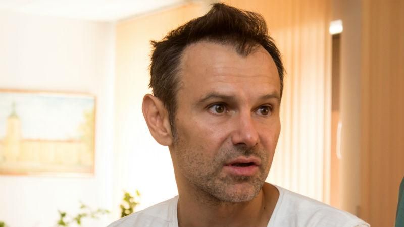 Вакарчук предложил альтернативу "черным спискам" россиян Вакарчук предложил альтернативу "черным спискам" россиян