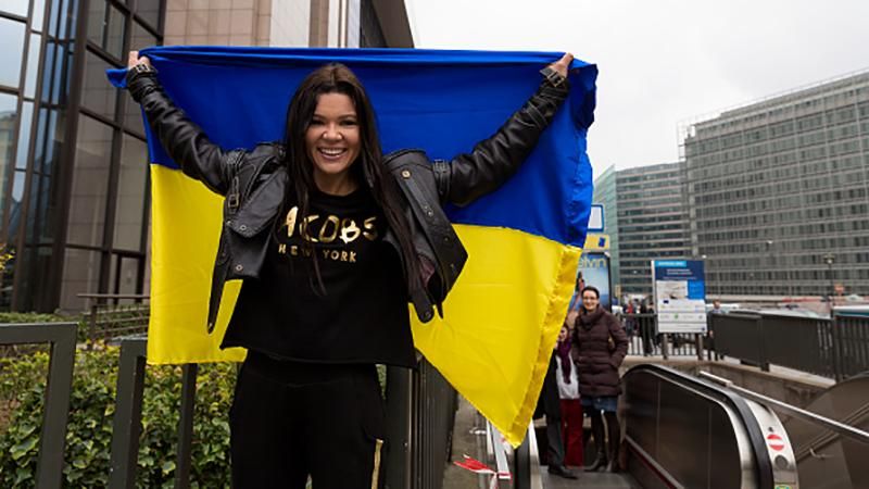 Руслана похвалилась капелюшком не гіршим, ніж у Савченко Руслана похвалилась капелюшком не гіршим, ніж у Савченко