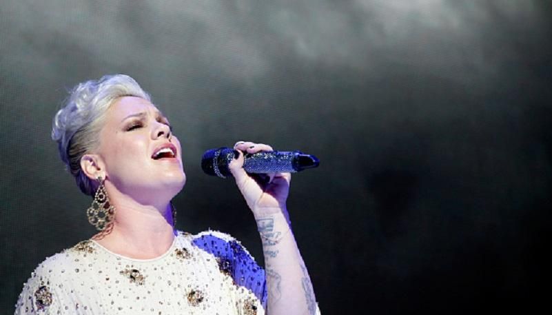 Эпатажная американская певица родила сына Эпатажная американская певица родила сына