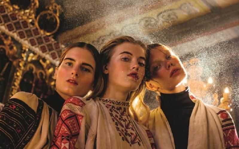 Модна Маланка: опублікували ефектну фешн-фотосесію в українському стилі Модна Маланка: опублікували ефектну фешн-фотосесію в українському стилі