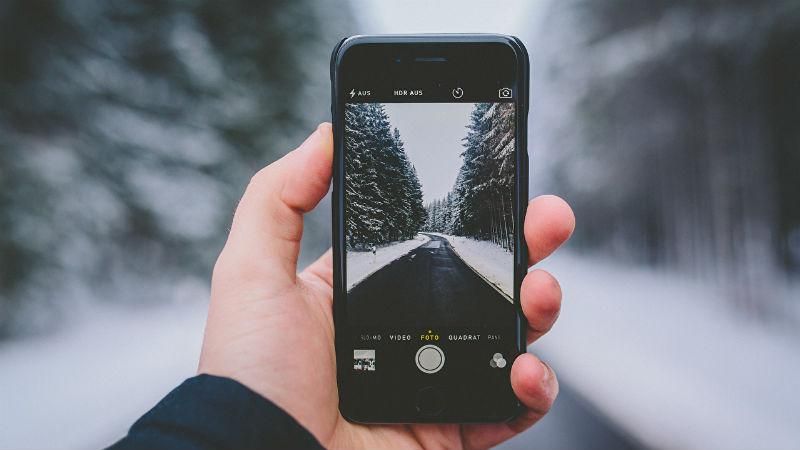 Як користуватись смартфоном на холоді: практичні поради Як користуватись смартфоном на холоді: практичні поради