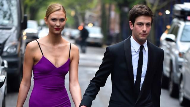 На протестах против Трампа видели одного из его родственников: появилось фото На протестах против Трампа видели одного из его родственников: появилось фото