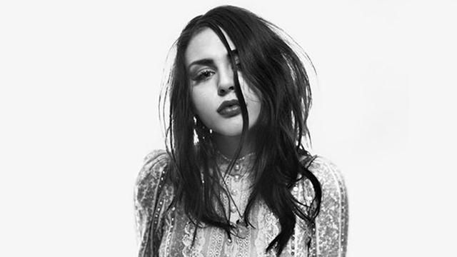 Дочь Курта Кобейна стала лицом рекламной кампании Дочь Курта Кобейна стала лицом рекламной кампании