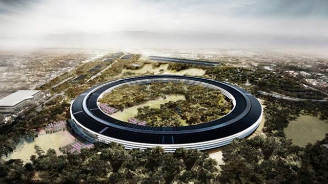 Как выглядит новый мегасовременными офис Apple: появилось видео
