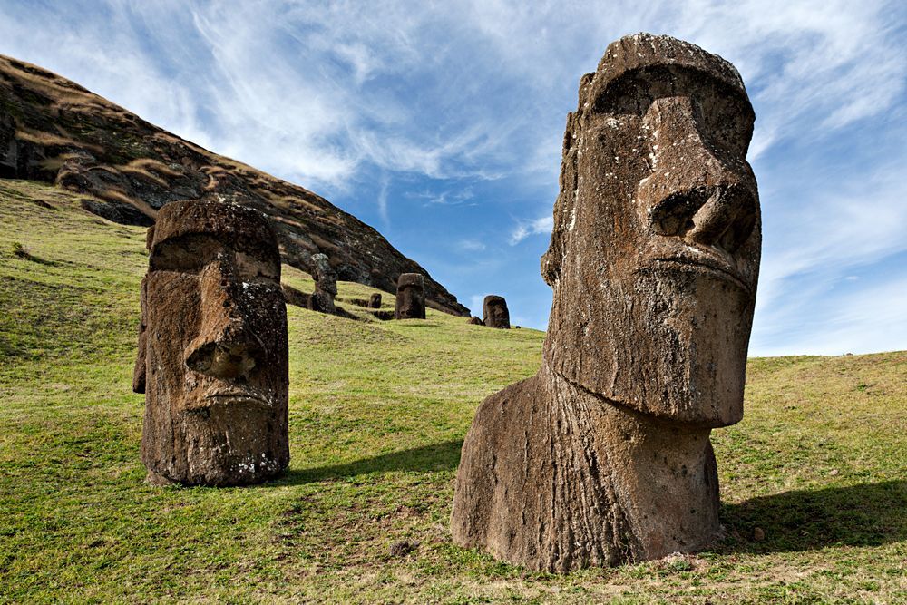 Кам'яні статуї на острові Пасха: розкрито таємницю їхнього пересування