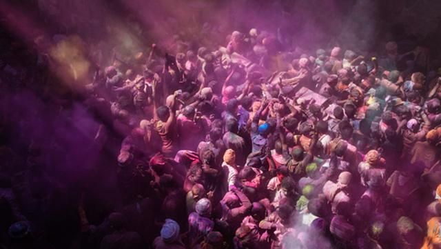 Как в Индии ярко встретили весну праздником Холи: фото и видео Как в Индии ярко встретили весну праздником Холи: фото и видео