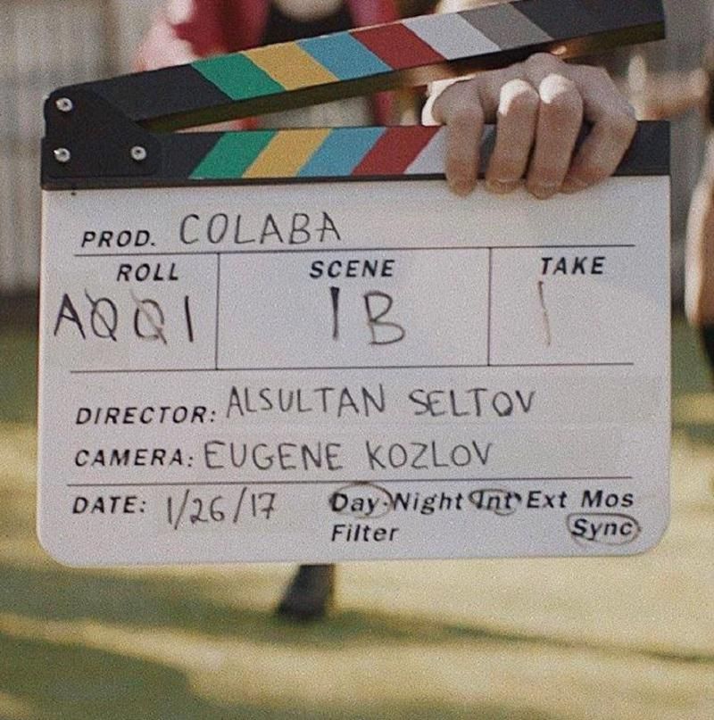 Епатажний український співак вразив фанів новим кліпом Епатажний український співак вразив фанів новим кліпом