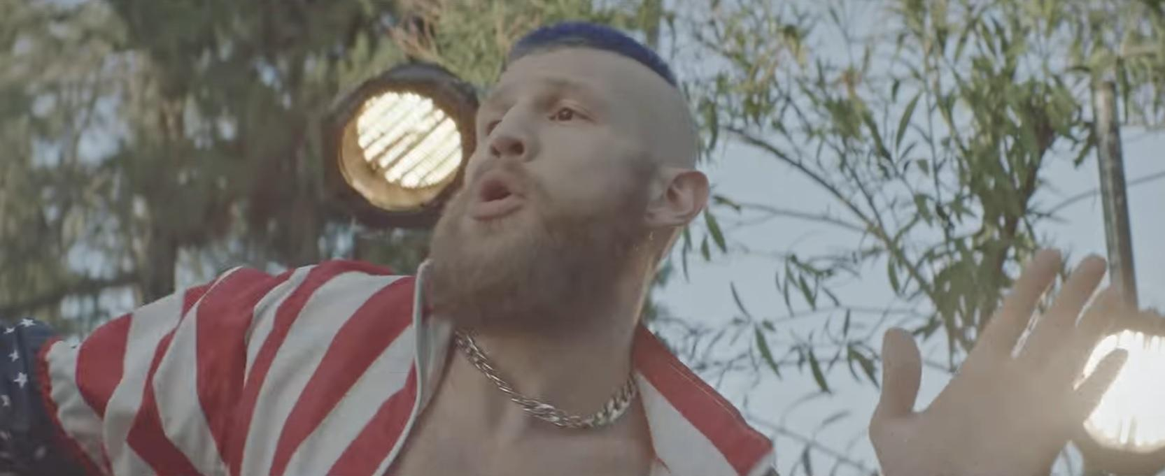 Эпатажный украинский певец поразил фанов новым клипом