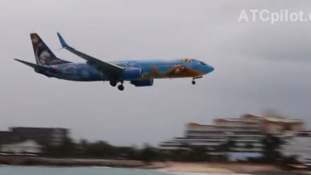 Як приземляється лайнер у найнебезпечнішому аеропорті: з’явилось відео 
