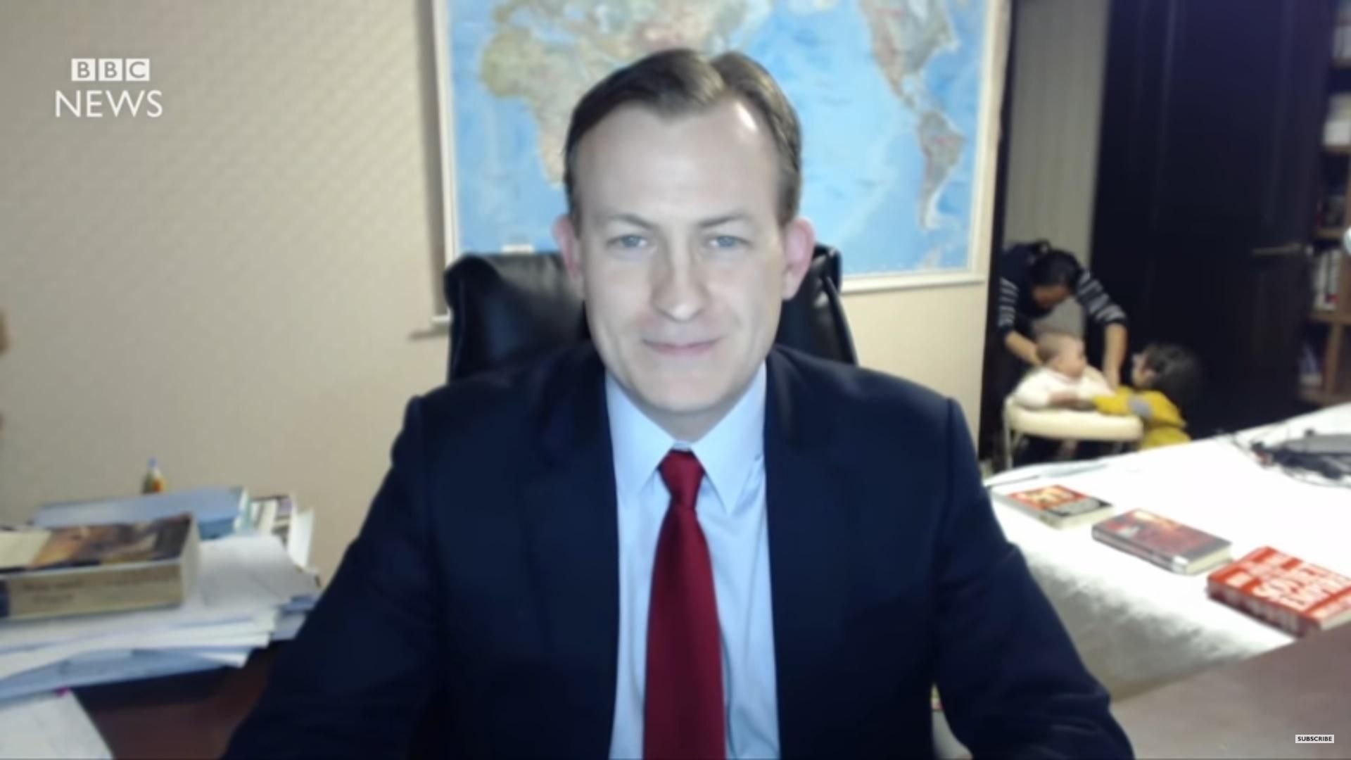 Дарт Вейдер, ведмідь та грабіжники: найкращі пародії на інтерв'ю професора ВВС Дарт Вейдер, ведмідь та грабіжники: найкращі пародії на інтерв'ю професора ВВС