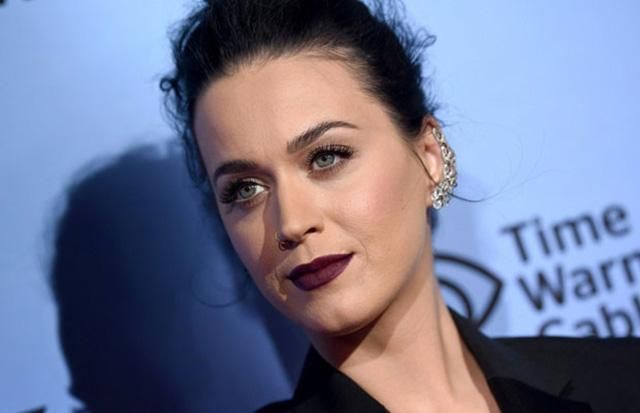 Кэти Перри судилась с монастырем Кэти Перри судилась с монастырем