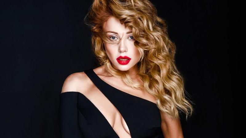 Тина Кароль снялась в очень страстной фотосессии Тина Кароль снялась в очень страстной фотосессии