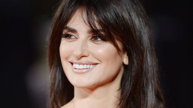 Мне было 14, – Пенелопа Крус показала свою первую обложку Мне было 14, – Пенелопа Крус показала свою первую обложку