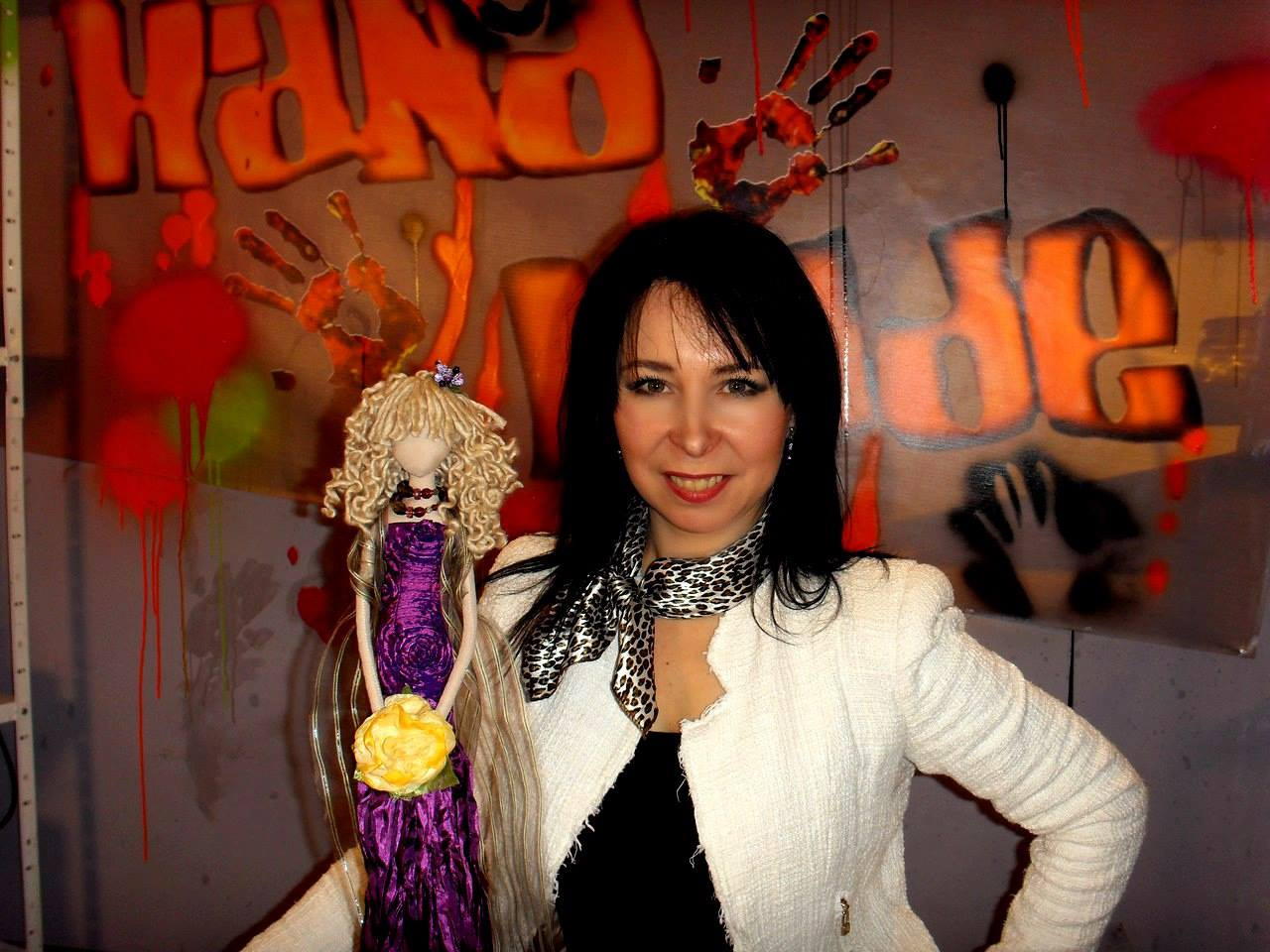 Переселенка рисует картины утюгом: фантастические фото