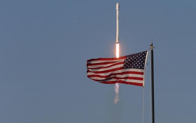 Нове досягнення Ілона Маска: SpaceX повторно і вдало запустила Falcon 9 Нове досягнення Ілона Маска: SpaceX повторно і вдало запустила Falcon 9