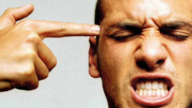 ТОП-8 привычек, которые раздражают нас в людях