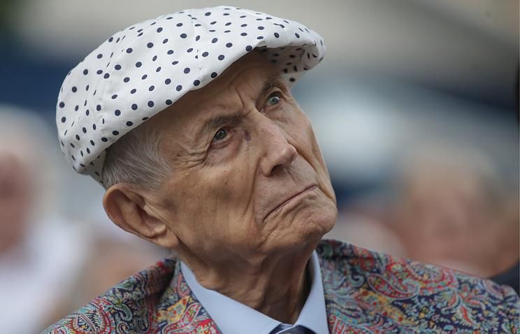 В больнице Нью-Йорка скончался известный поэт В больнице Нью-Йорка скончался известный поэт