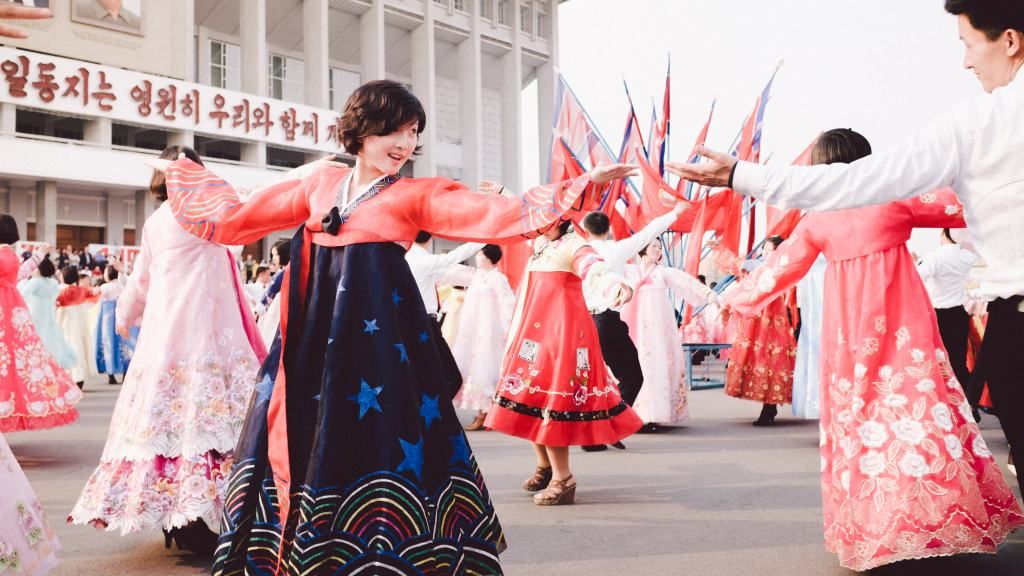 Австралийский фотограф опубликовал серию невероятных фото из Северной Кореи Австралийский фотограф опубликовал серию невероятных фото из Северной Кореи