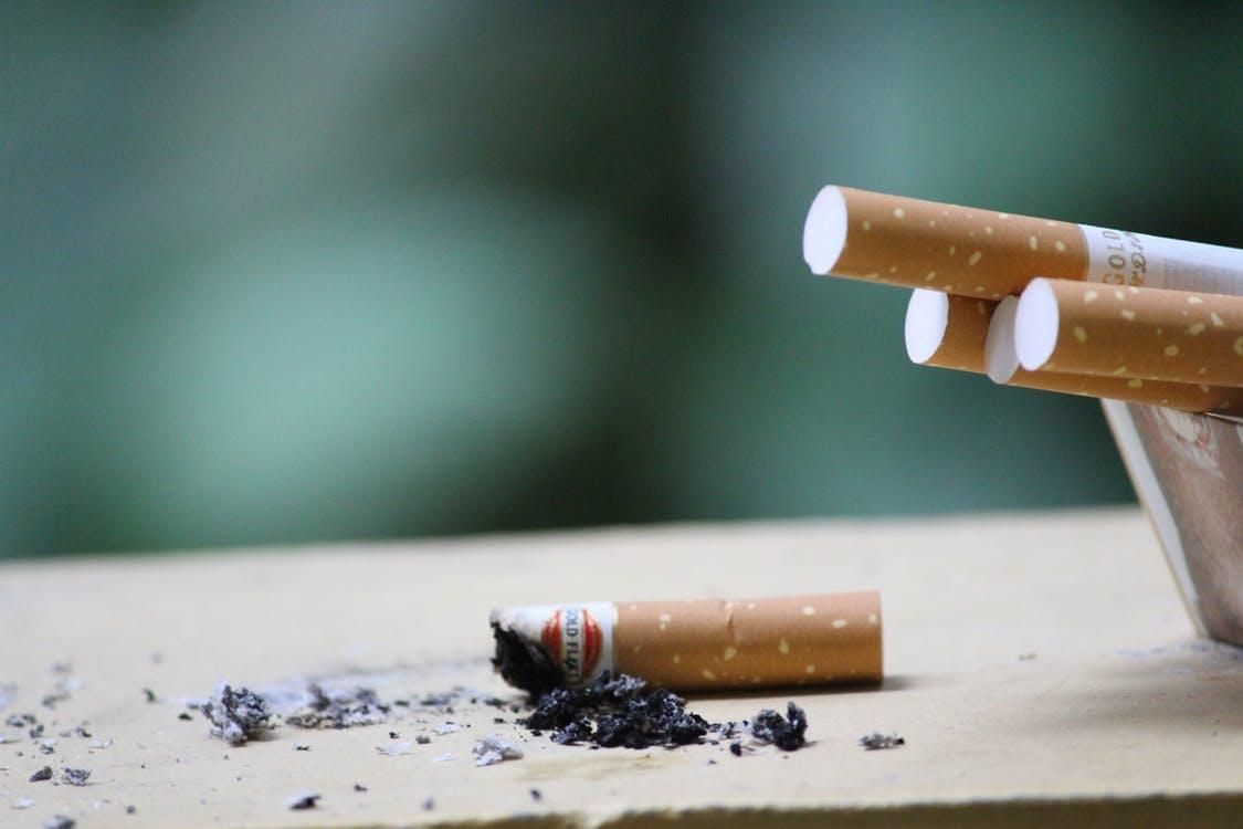 Где в мире больше всего курильщиков: статистика