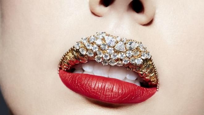 Діамантові губи: візажист з України створила найдорожчий макіяж в світі