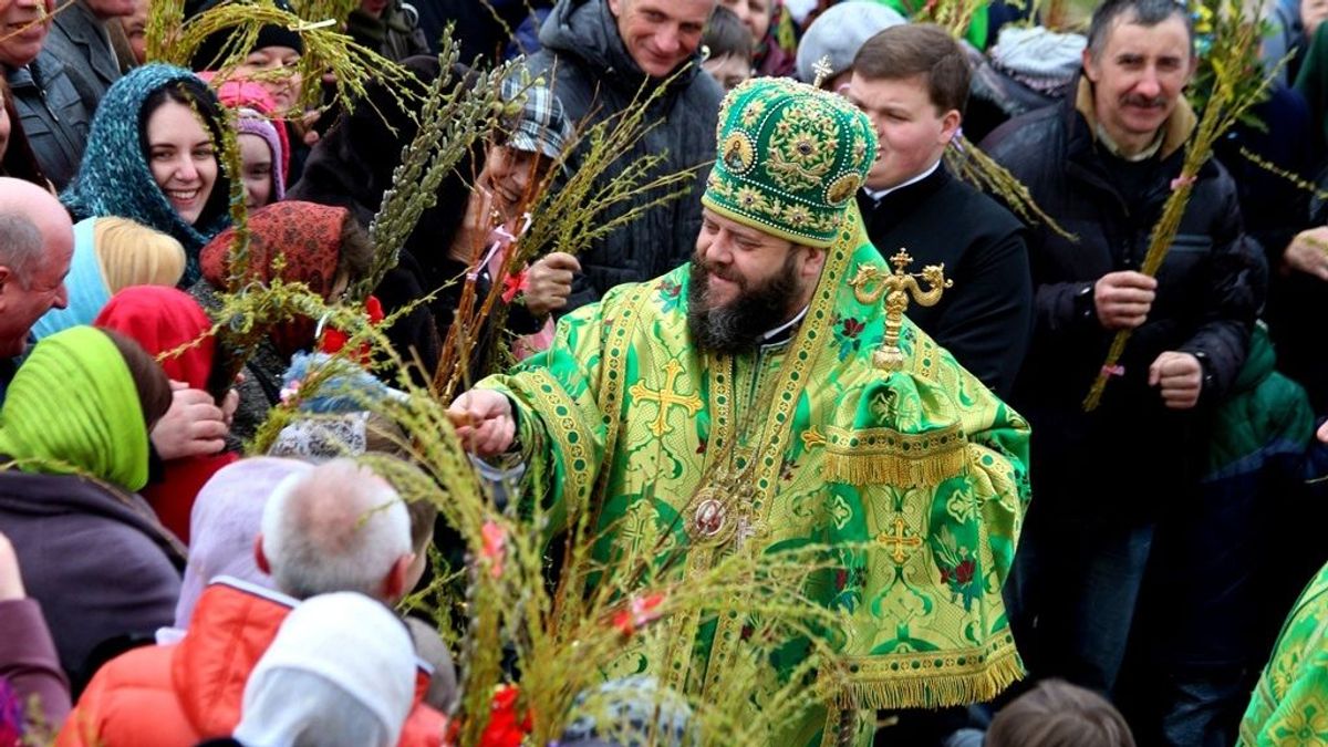 Не я бью – верба бьет: традиции и обычаи Вербного воскресенья Не я бью – верба бьет: традиции и обычаи Вербного воскресенья
