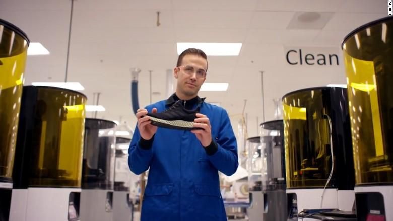 Adidas выпустит серию кроссовок, напечатанных на 3D-принтере: появились фото
