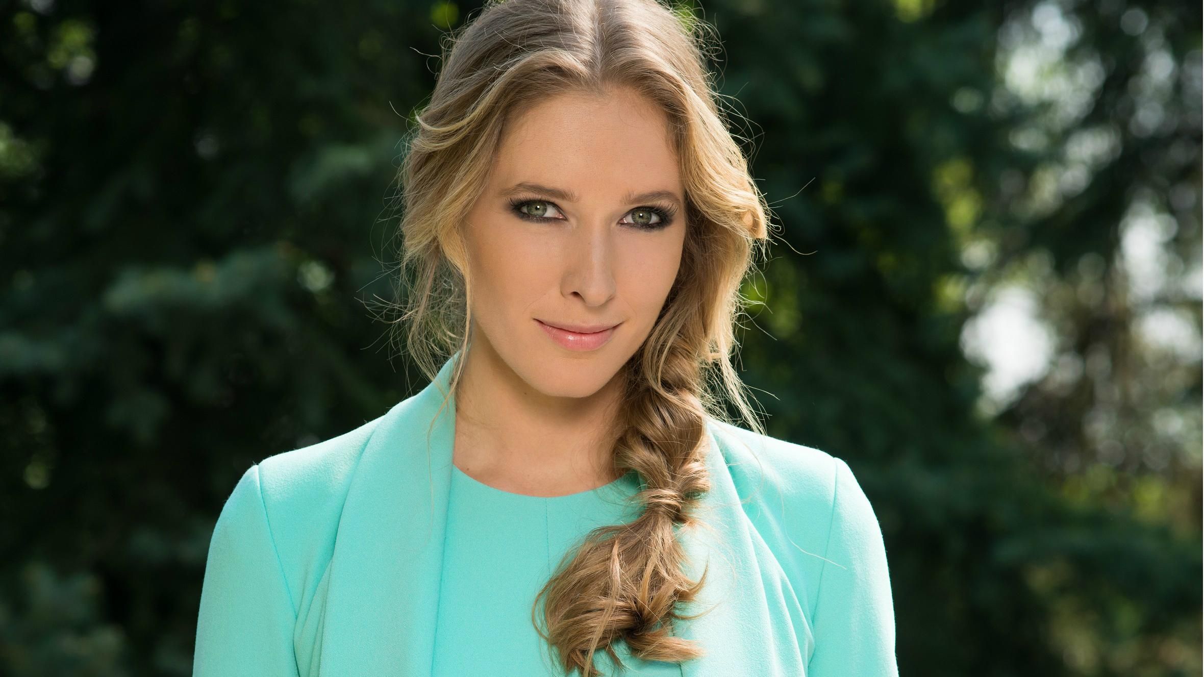 Українська ведуча показала, як готується до Великодня Українська ведуча показала, як готується до Великодня