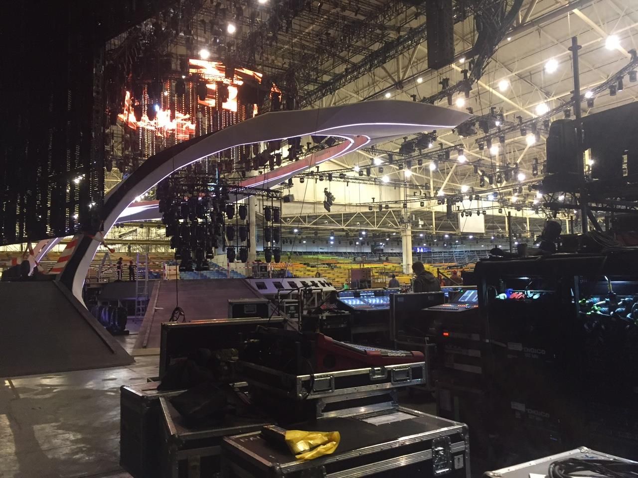 Руслана показала, як готують головну сцену Євробачення Руслана показала, як готують головну сцену Євробачення