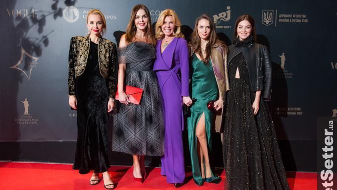 "Золотая Дзыга" в лучших голливудских традициях: фото гостей с красной дорожки "Золотая Дзыга" в лучших голливудских традициях: фото гостей с красной дорожки
