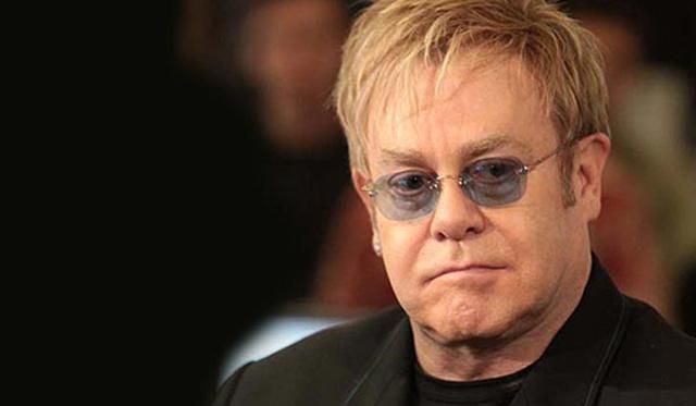 Элтон Джон попал в больницу со смертельной инфекцией Элтон Джон попал в больницу со смертельной инфекцией