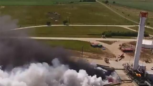 SpaceX испытала двигатель самой мощной  ракеты: видео