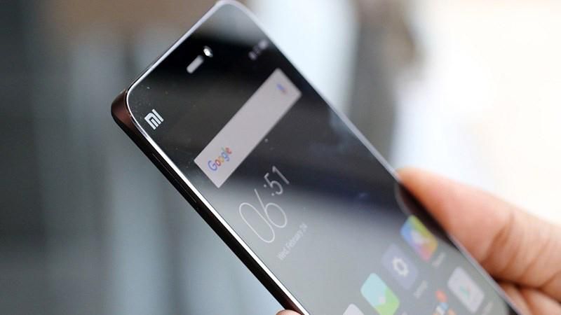 Блогер испытал Xiaomi Mi 6 на прочность: видео
