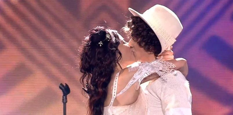 Учасники Євробачення від Білорусі зворушили публіку поцілунком: неймовірне відео