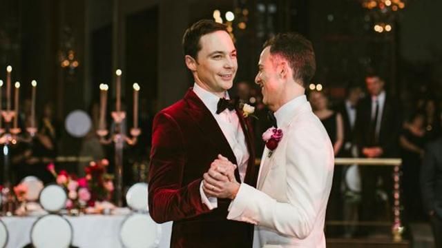 Свадьба главного героя "Теории большого взрыва" с избранником: трогательные фото Свадьба главного героя "Теории большого взрыва" с избранником: трогательные фото