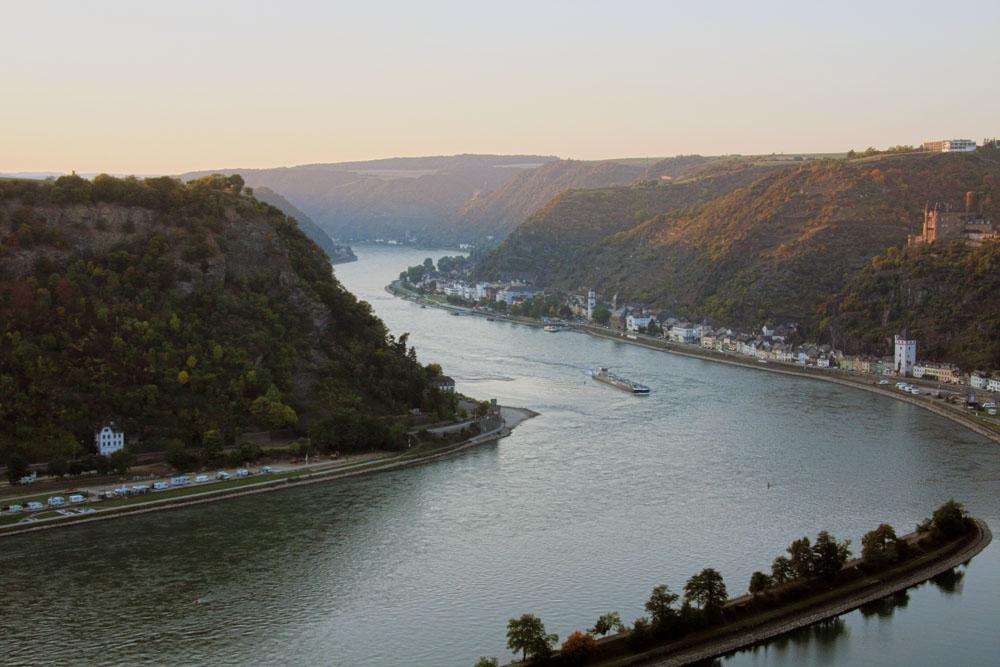 Река или стена: юзеры помешались на новой оптической иллюзии