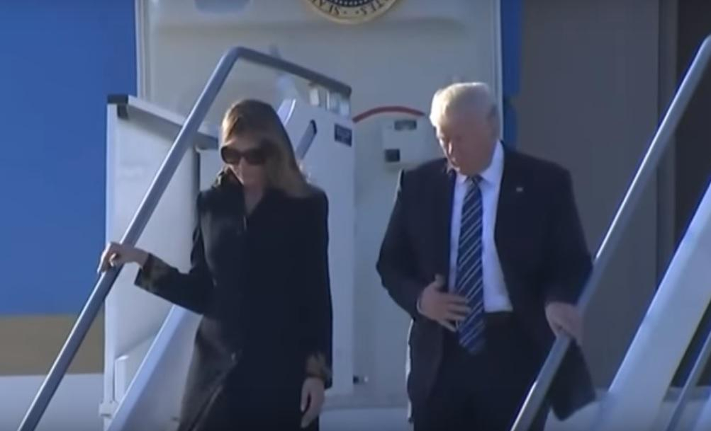 Фотограф Обамы показал, как Трампу и Мелании надо держаться за руки: фото