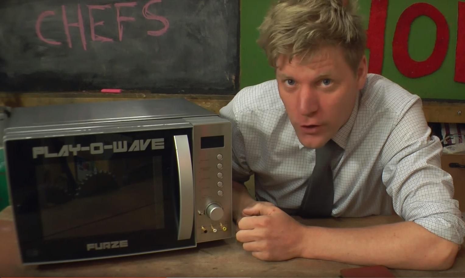 Блогер створив ігрову приставку із мікрохвильової пічки: відео Блогер створив ігрову приставку із мікрохвильової пічки: відео